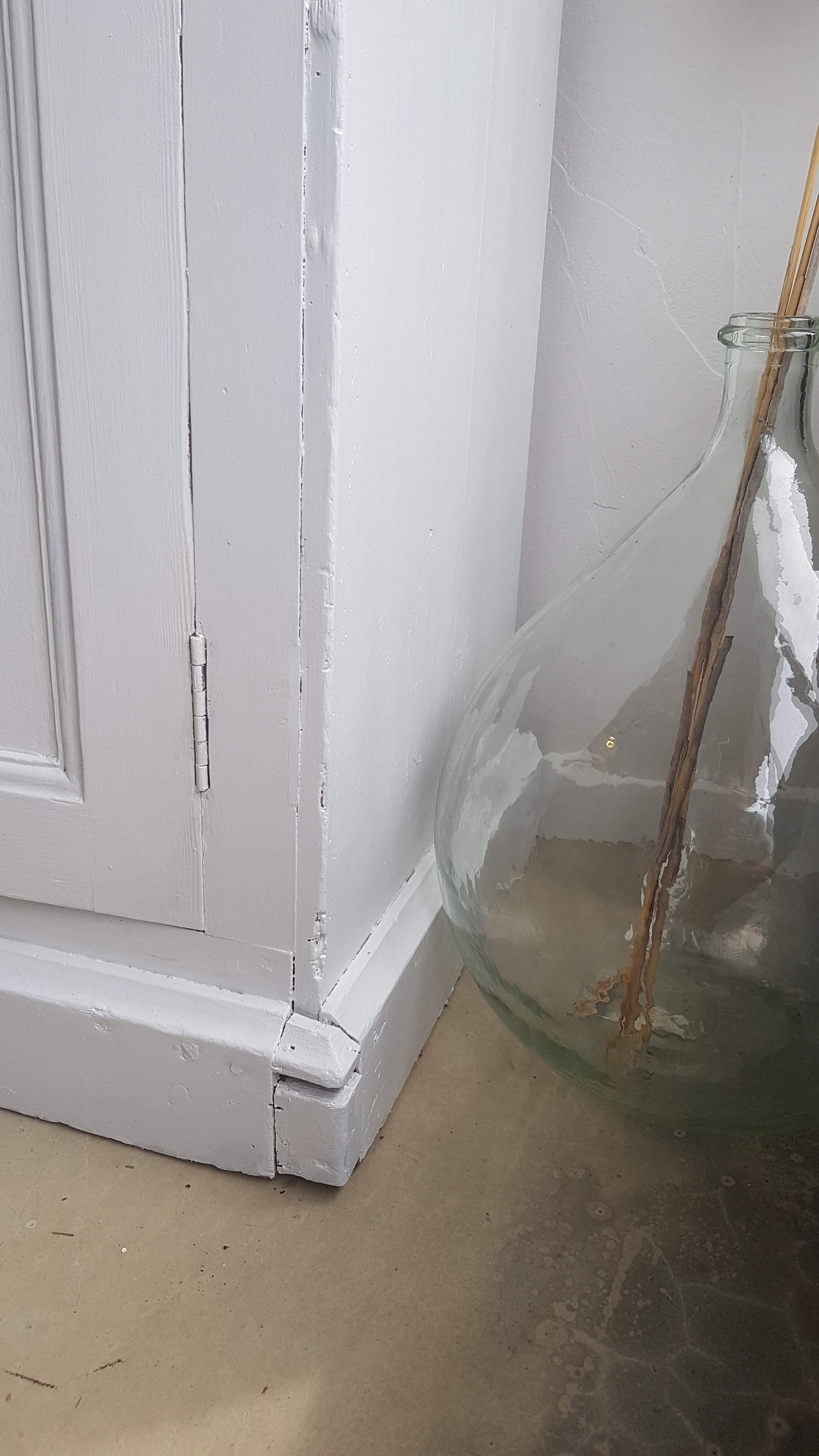 Old White Parisian Buffet