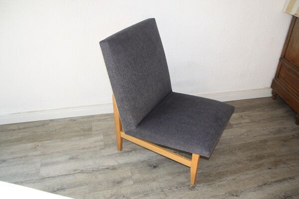 Chauffeuse vintage (dominantes jaune moutarde et gris)