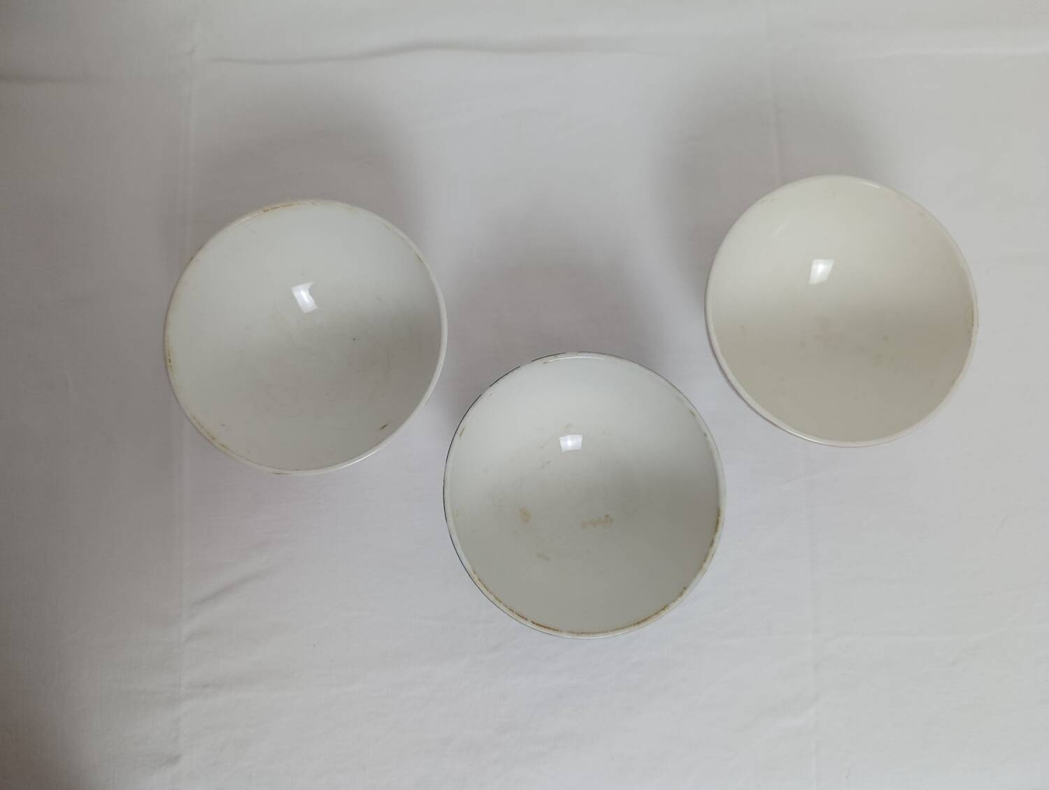 Facet bowl in the style of Moulin des Loups / St Amand