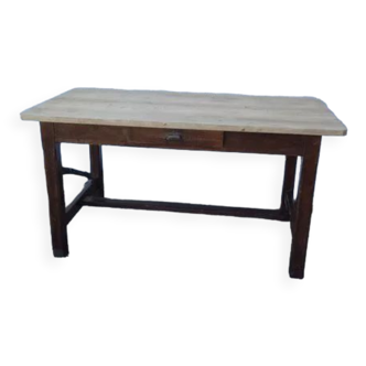 Farmhouse table