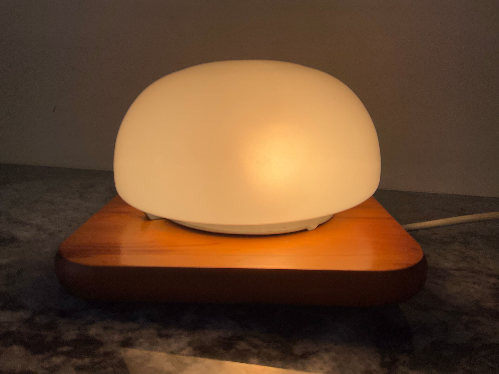 Vintage wall or ceiling light in pine and opaline.