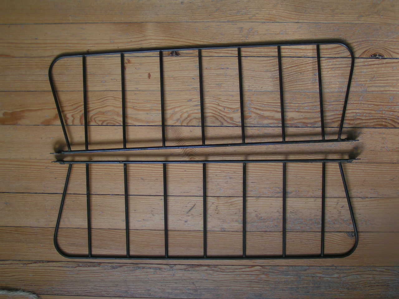 Wall string shelf