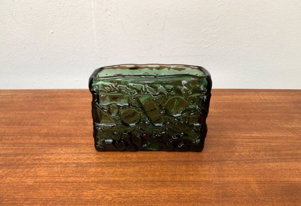 Swedish brutalist glass vase from the mid-century by Göte Augustsson for Ruda, 1960s.