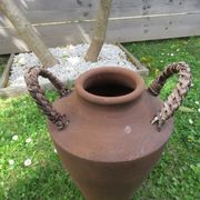Pot de fleurs en terre cuite, anses en rotin années 30 40