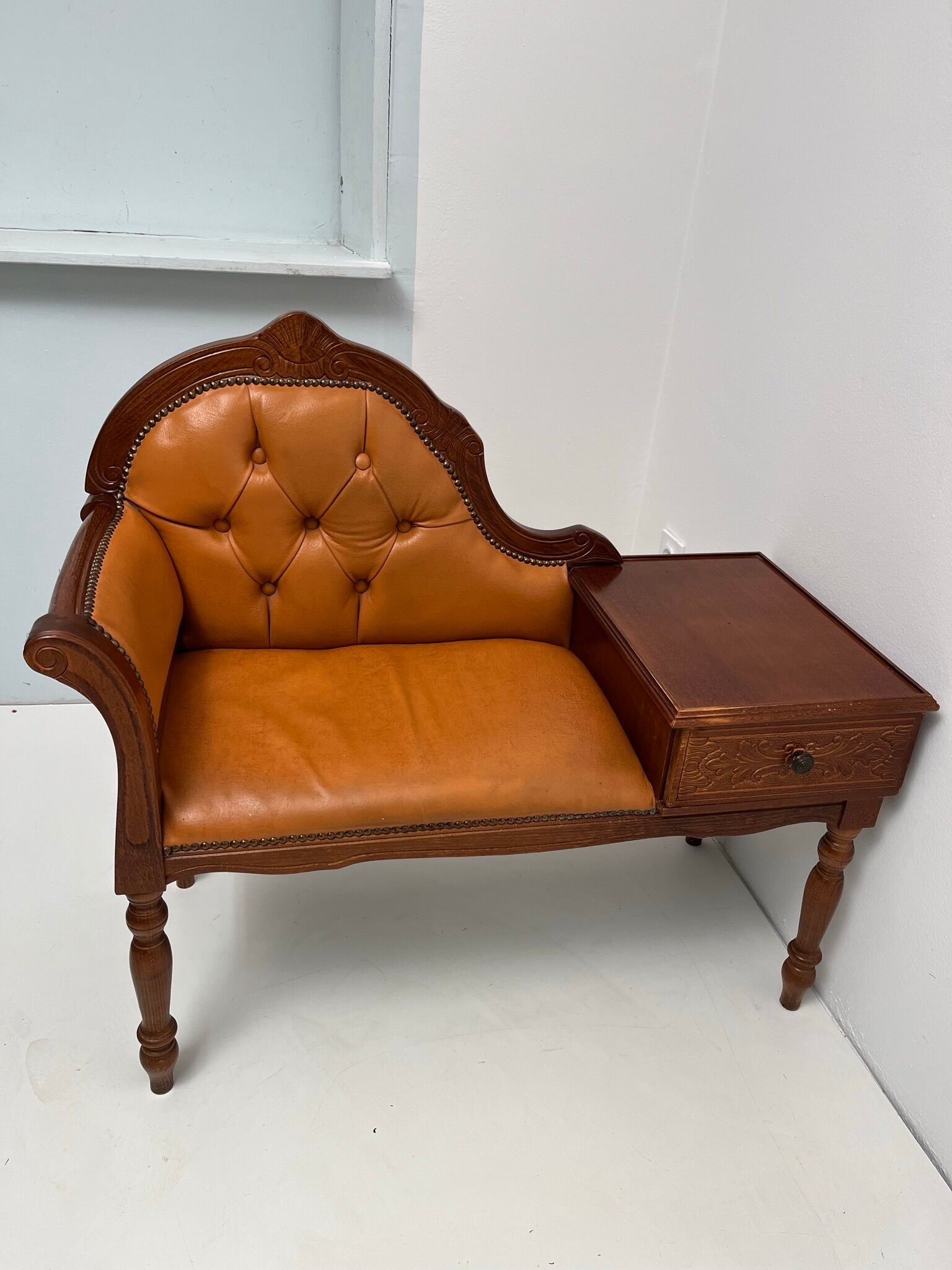 Telephone cabinet 50s