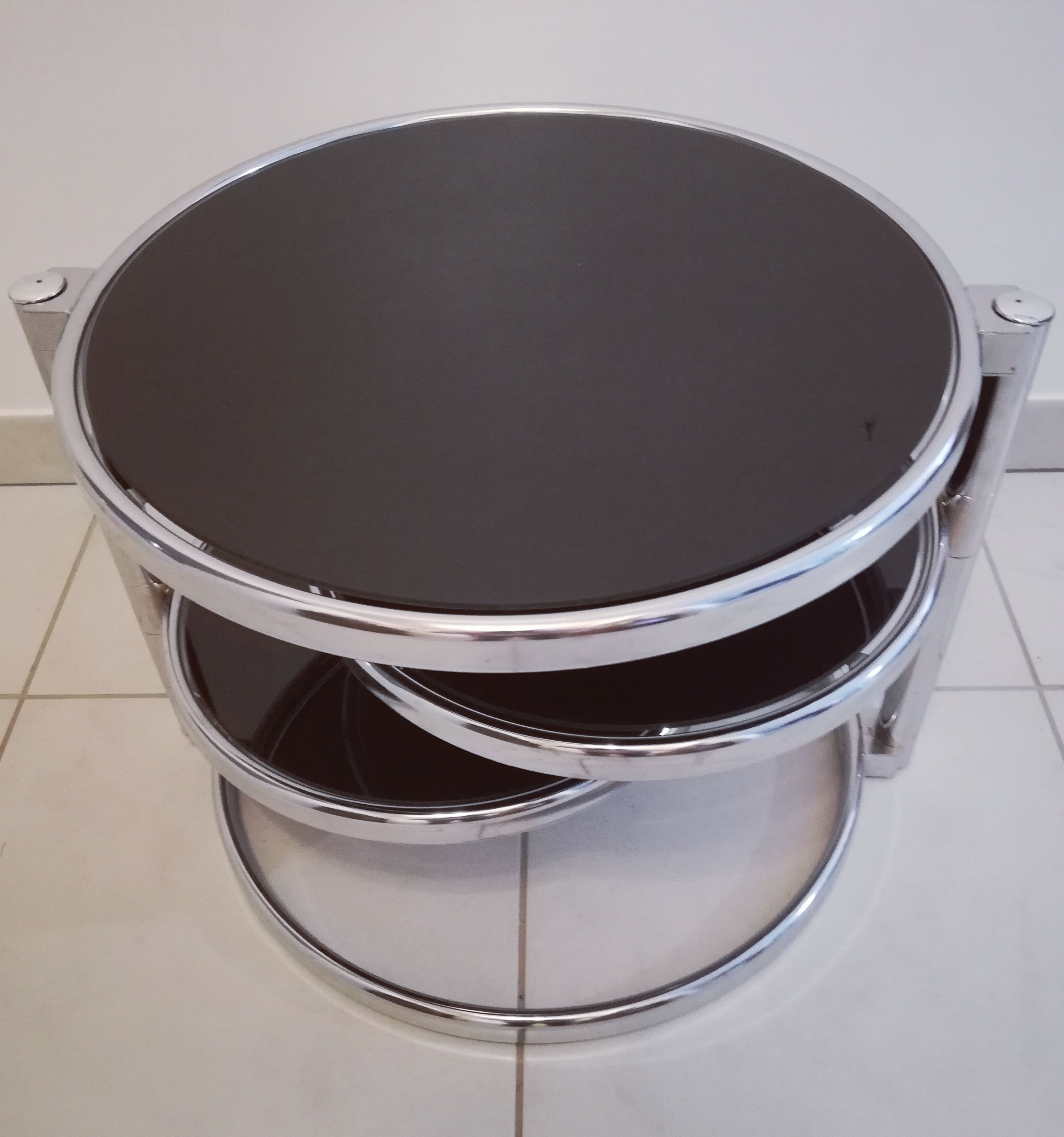 Round coffee table 3 black tempered glass trays