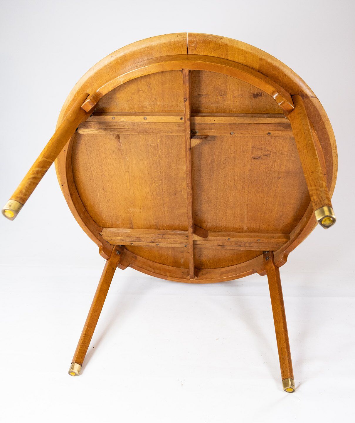 Dining table in oak of danish design from the 1960s.