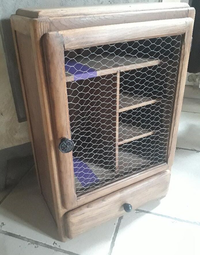 Oak country wall cabinet