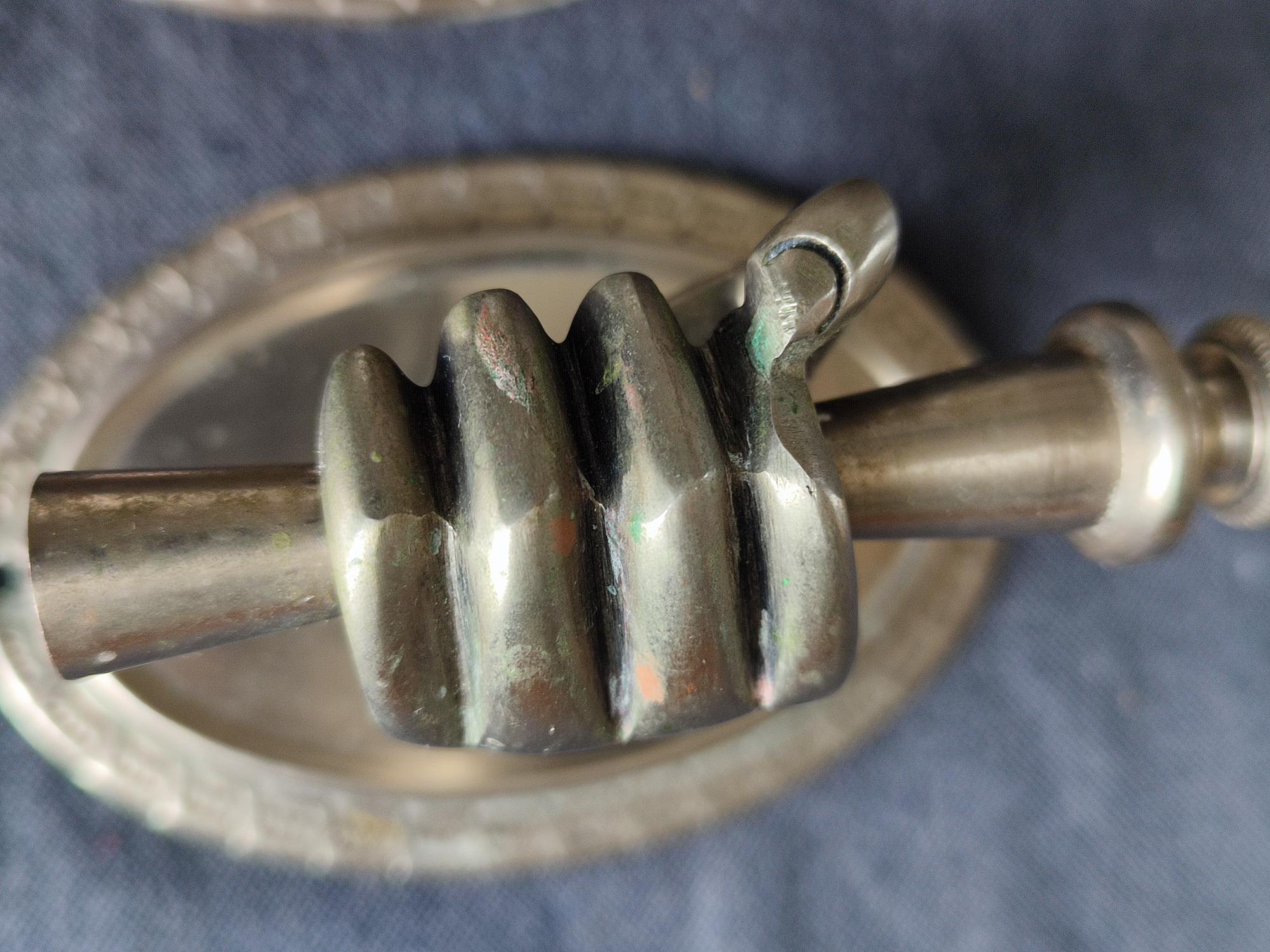 Ensemble de support salle de bain en métal et bronze vintage