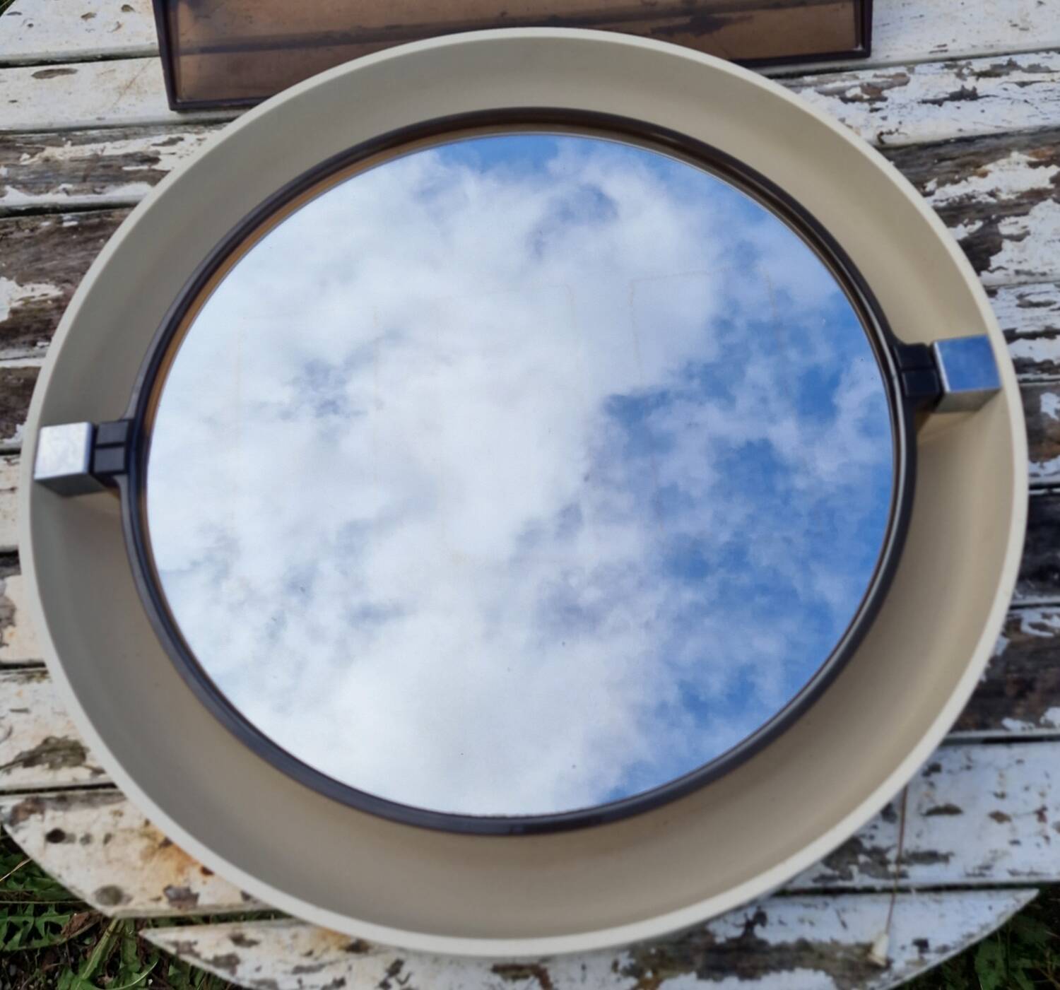 Round illuminated plastic mirror from the 70s