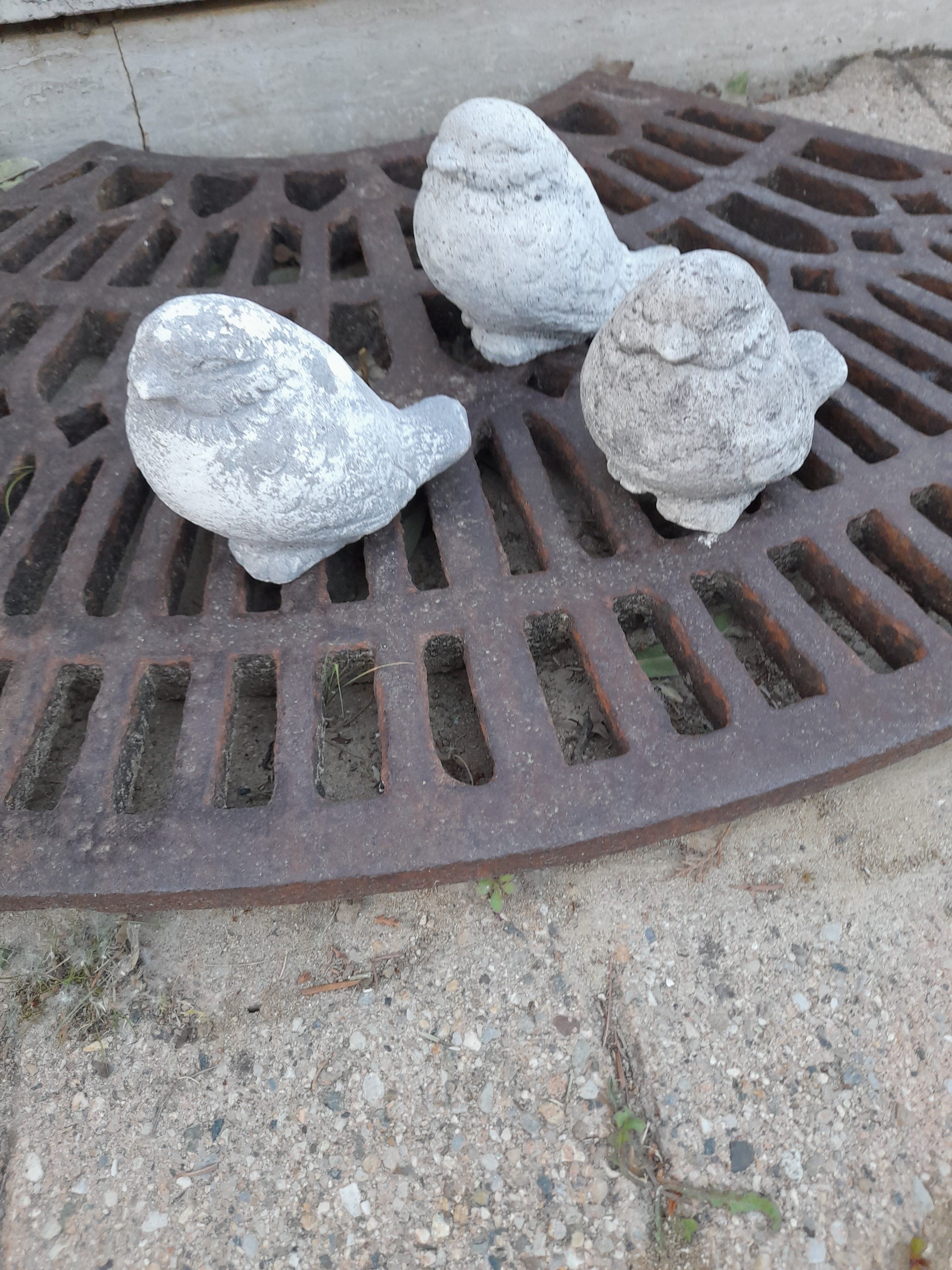 Set of 3 stone garden birds