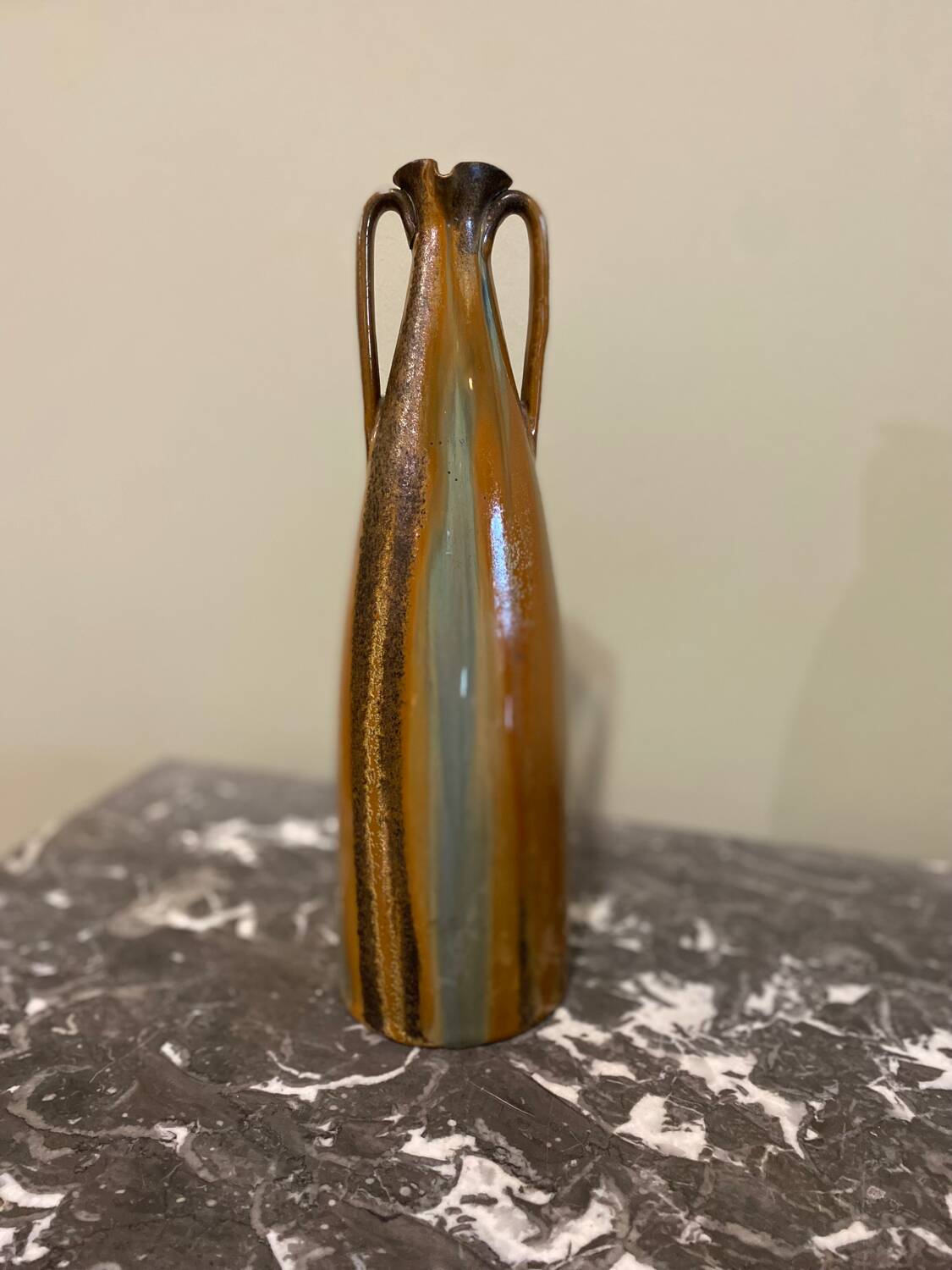 Enameled stoneware carafe
