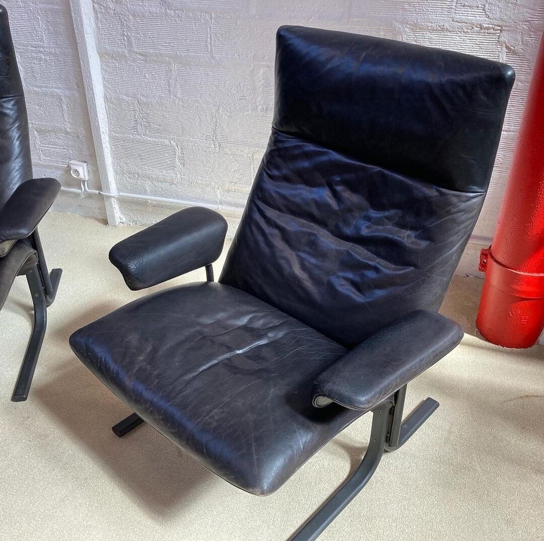 Pair of leather armchairs De Sede DS 2030