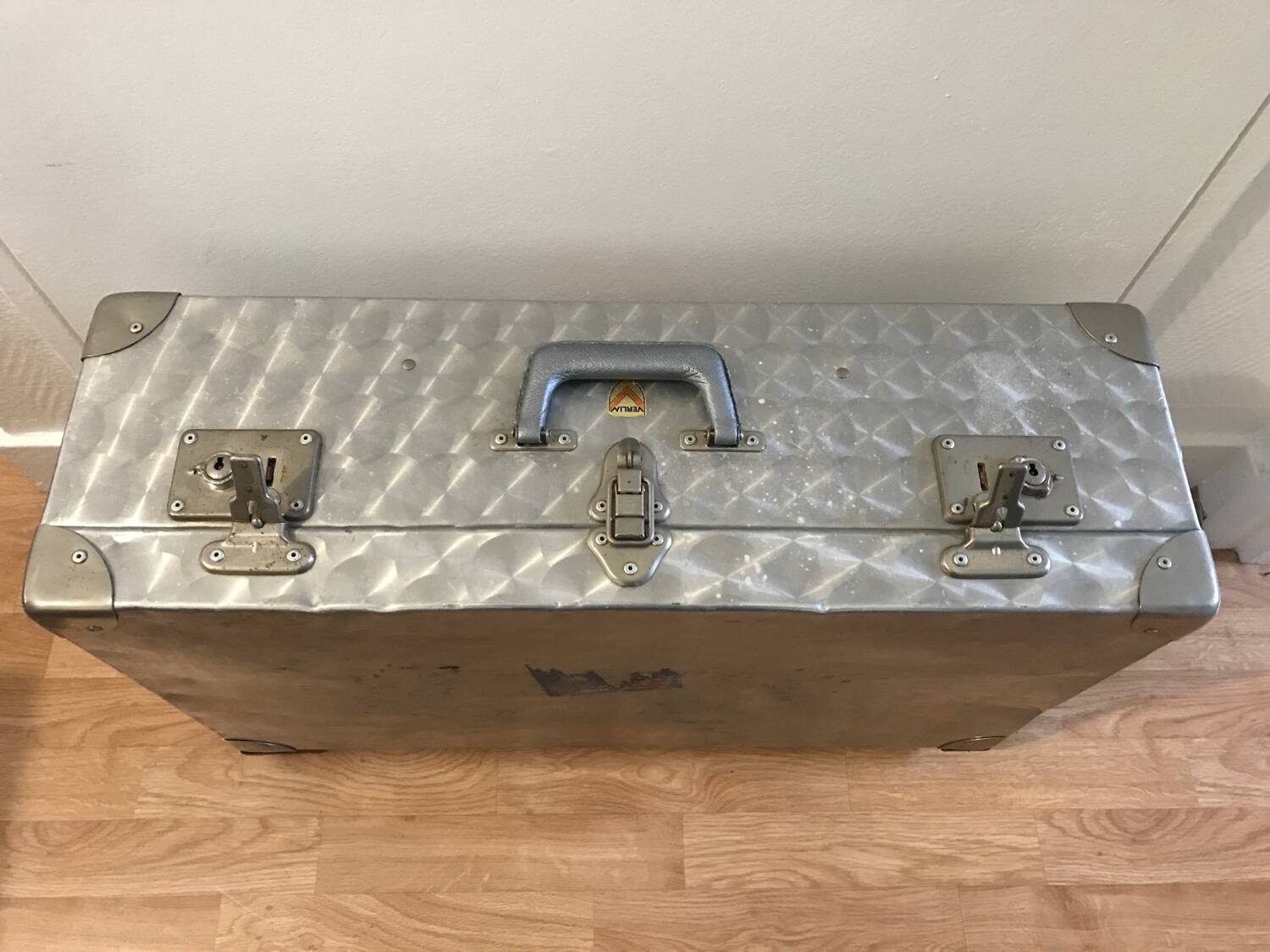 Corked ALUMINUM suitcase