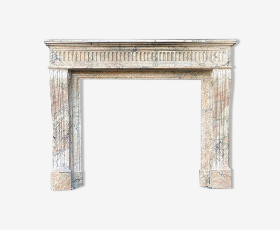Cheminée de style Louis XVI en marbre Sarrancolin