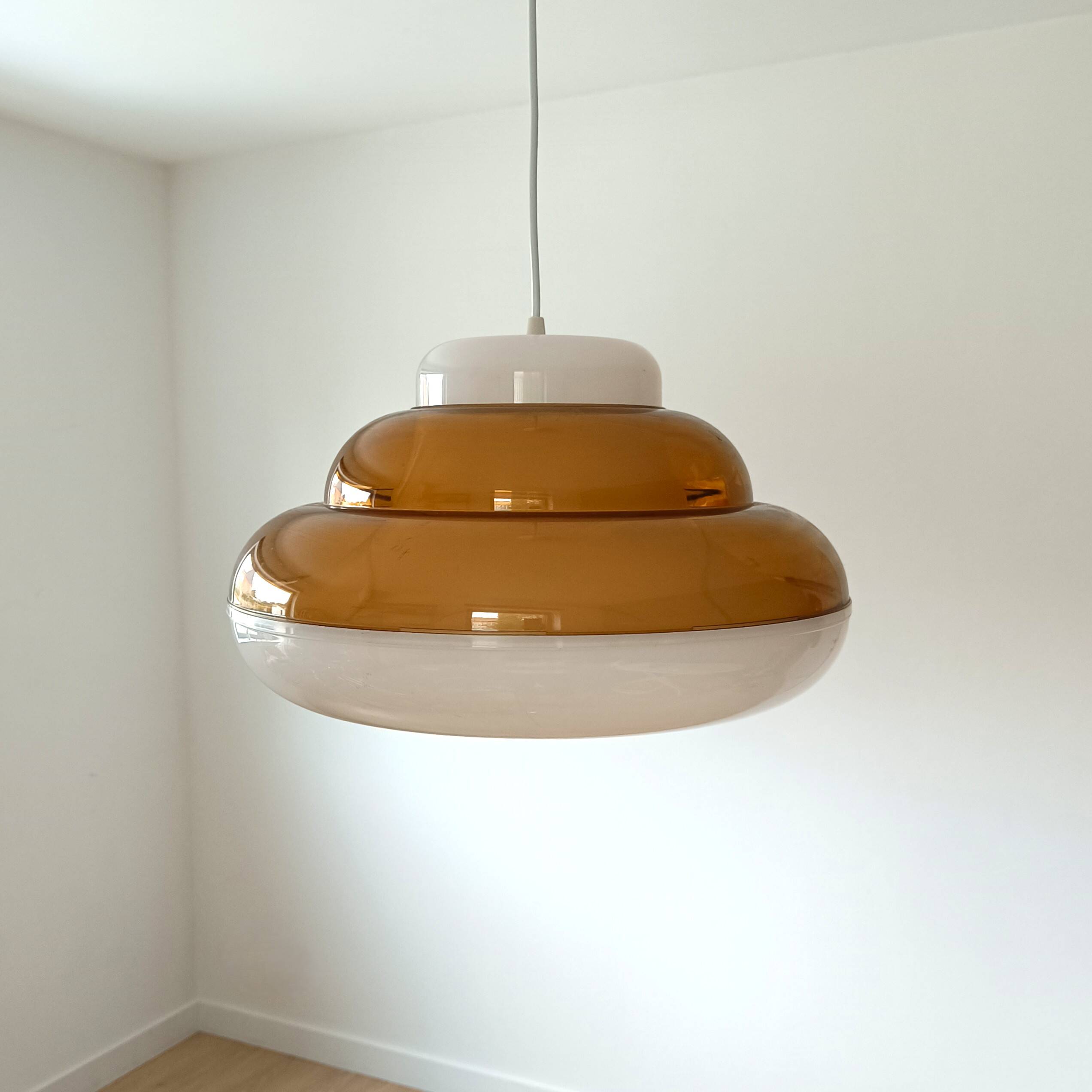 Space age pendant lamp – Massive