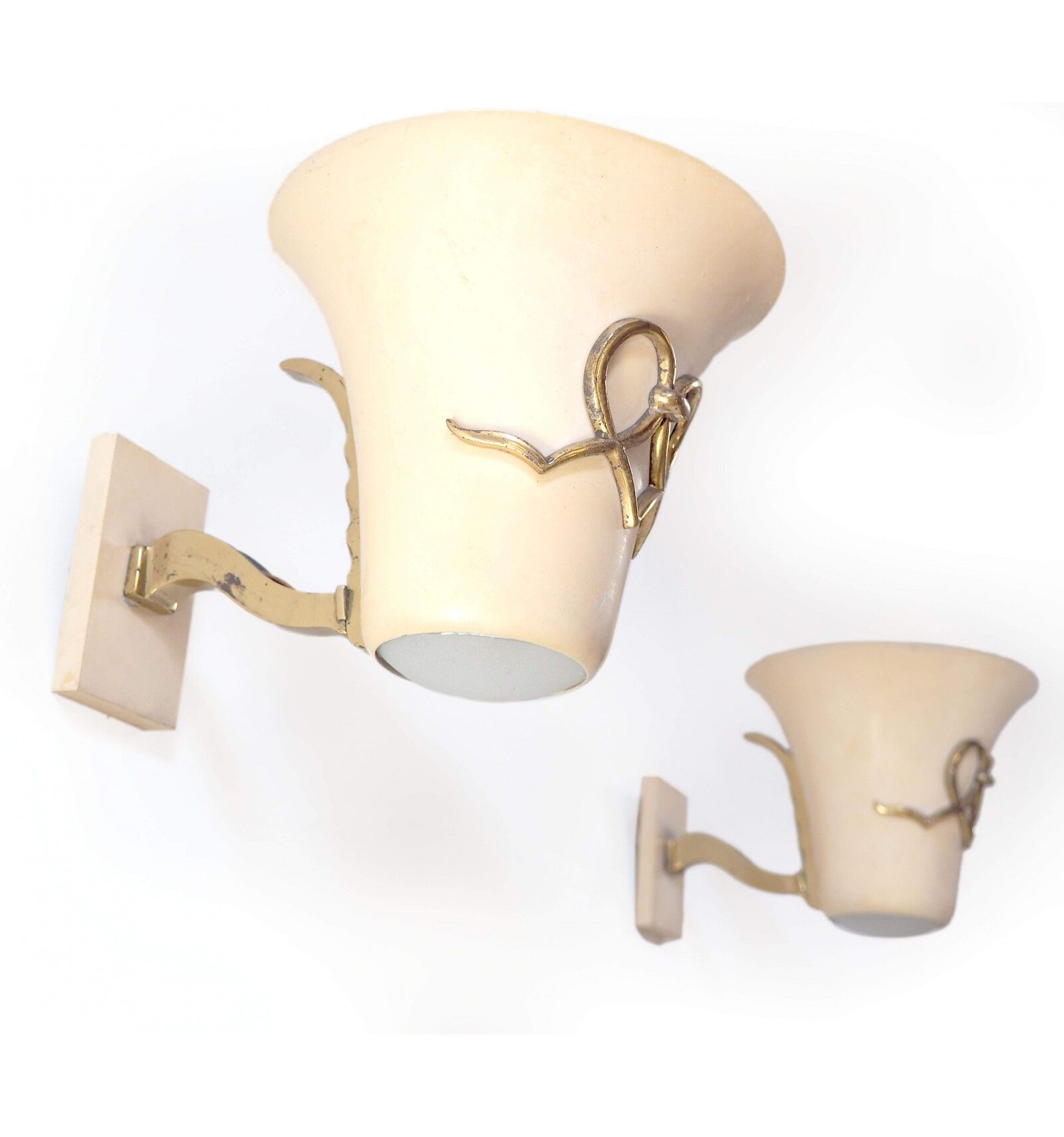 Lot of 1940s lighting fixtures