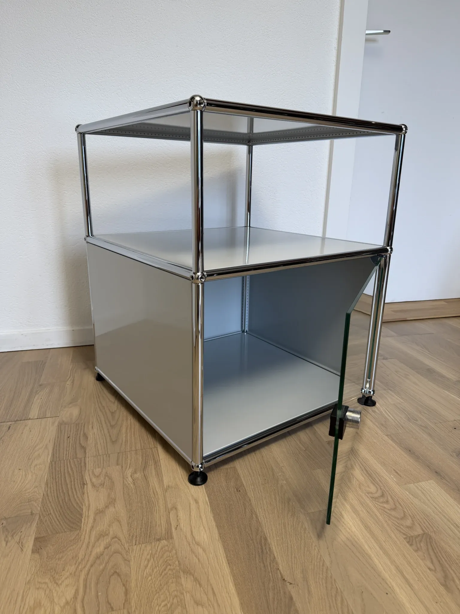 Meuble d’appoint USM Haller en Gris Clair