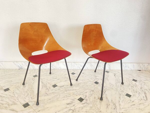 Paire de chaises tonneau par Pierre Guariche pour Steiner, années 50.