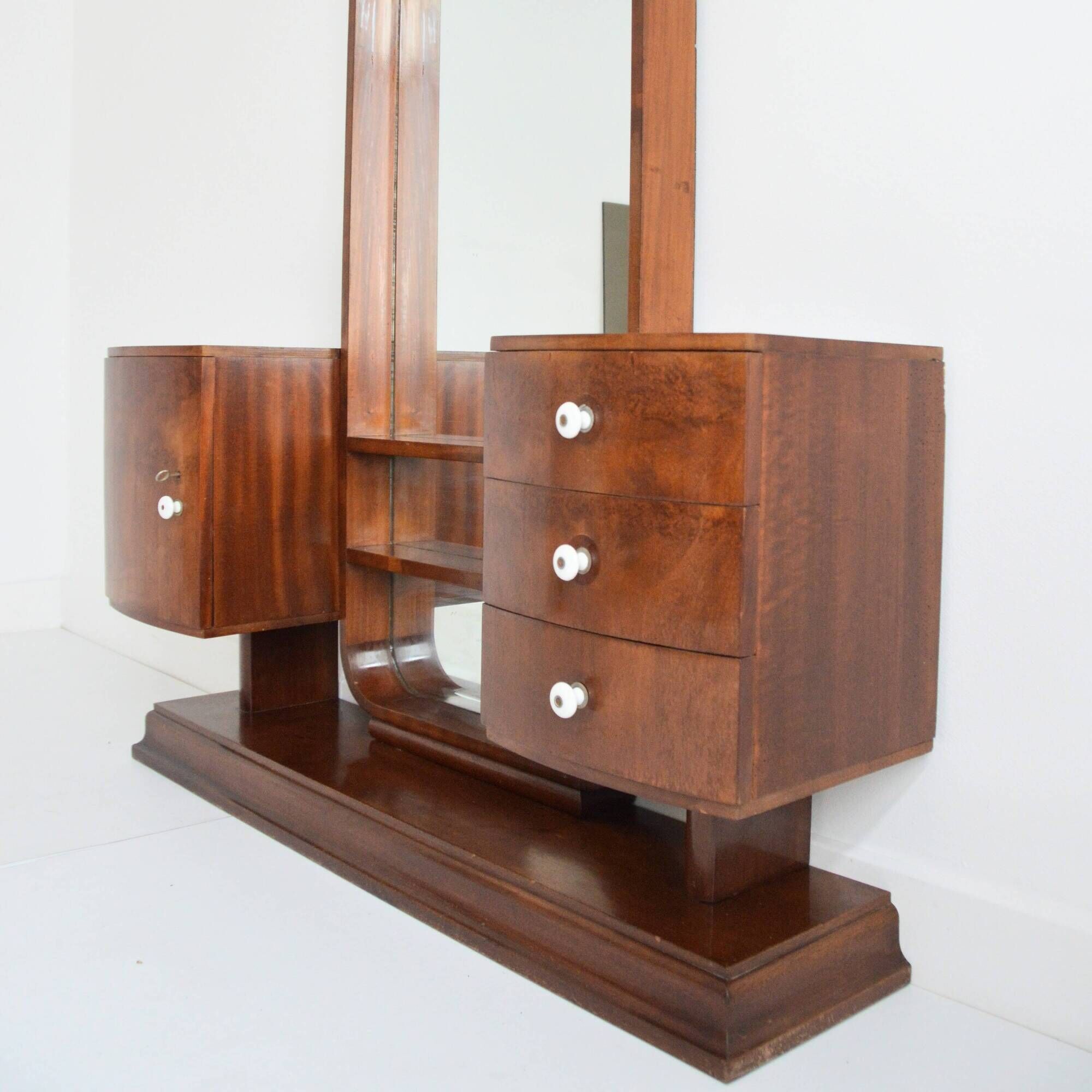 Hairdresser, Art Deco entrance furniture 1930