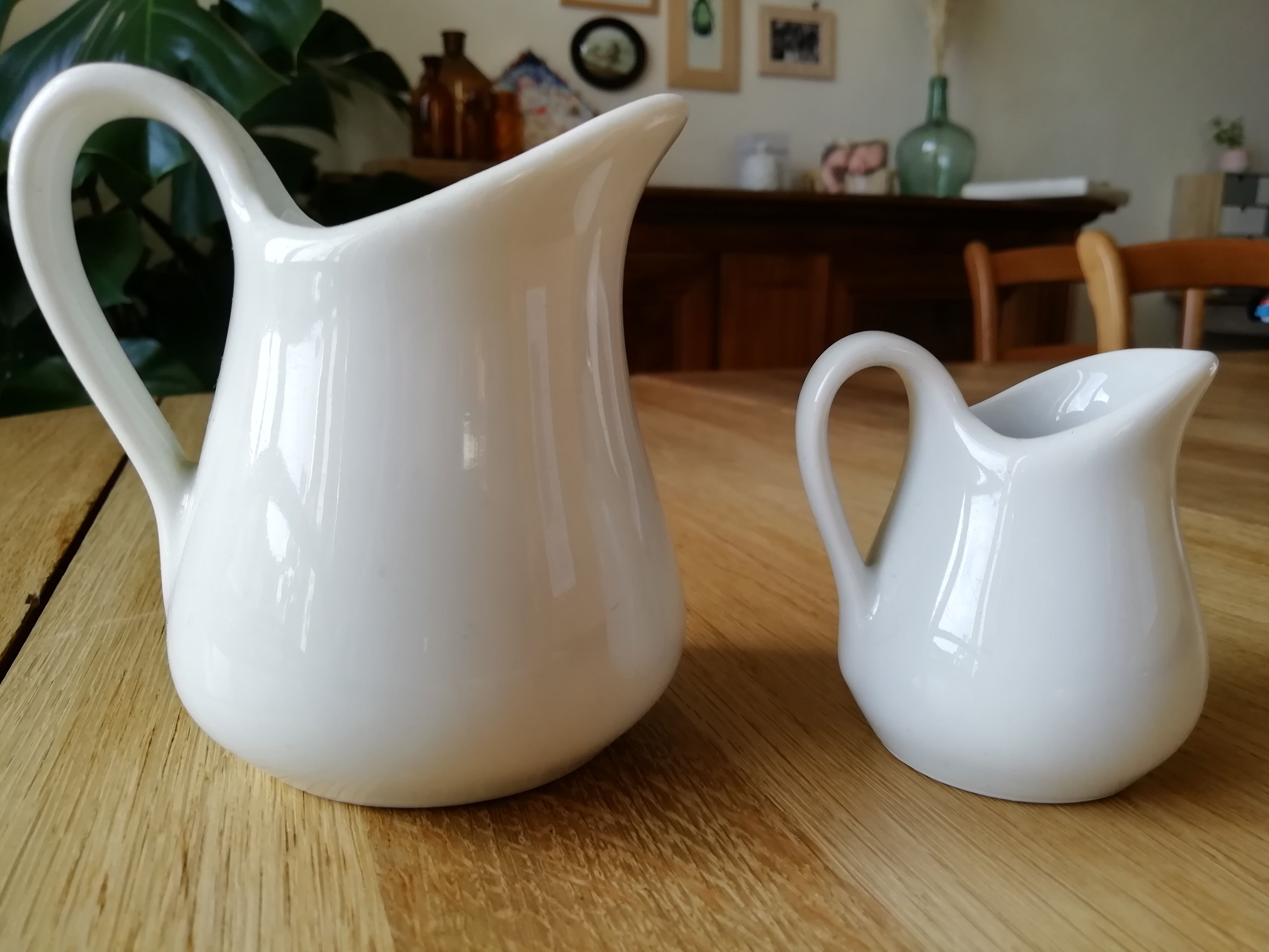 Lot of milk pots Pillivuyt