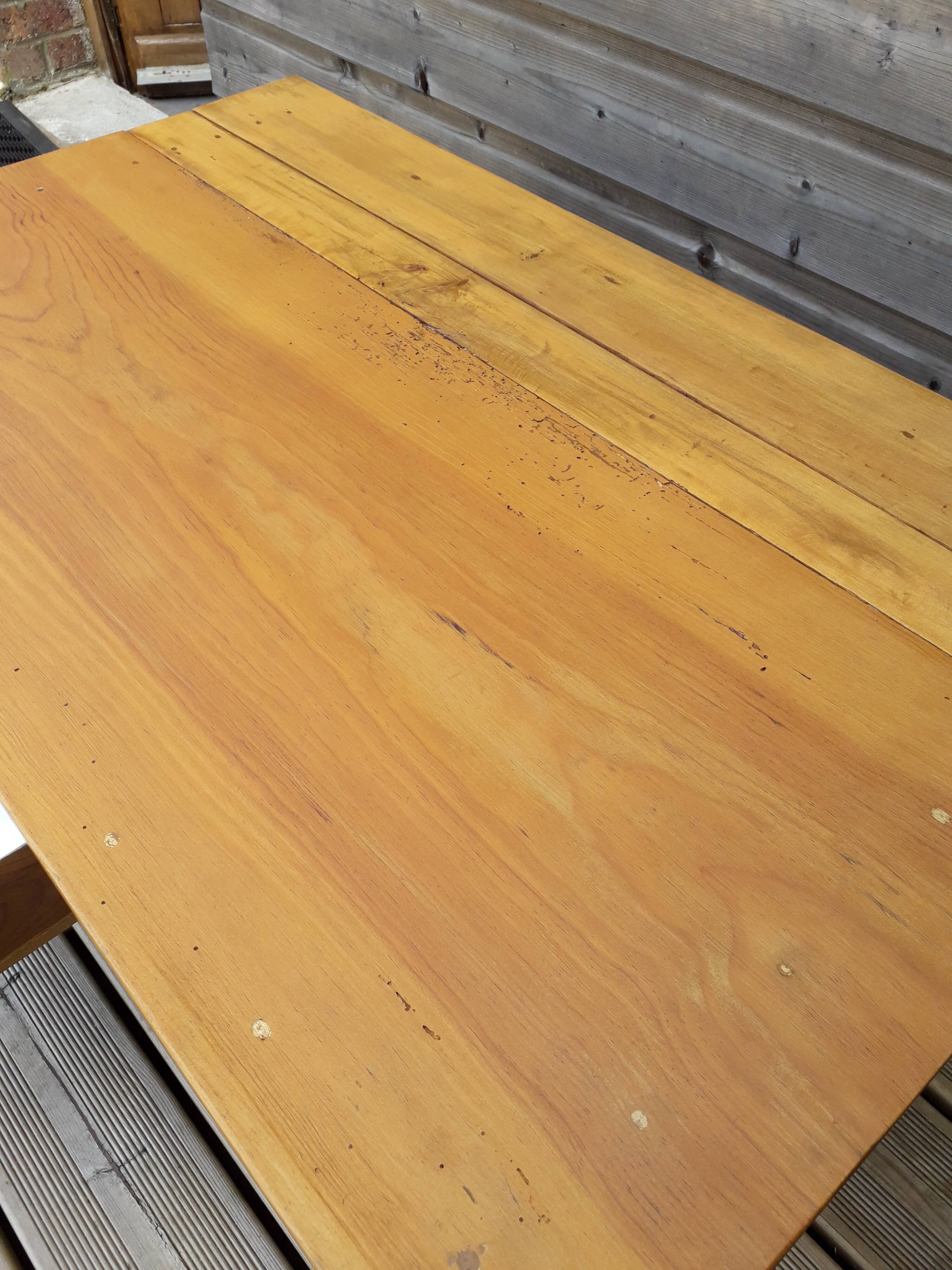 Table basse blanche