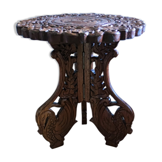 Carved teak guerin