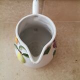 Carafe barbotine fruit