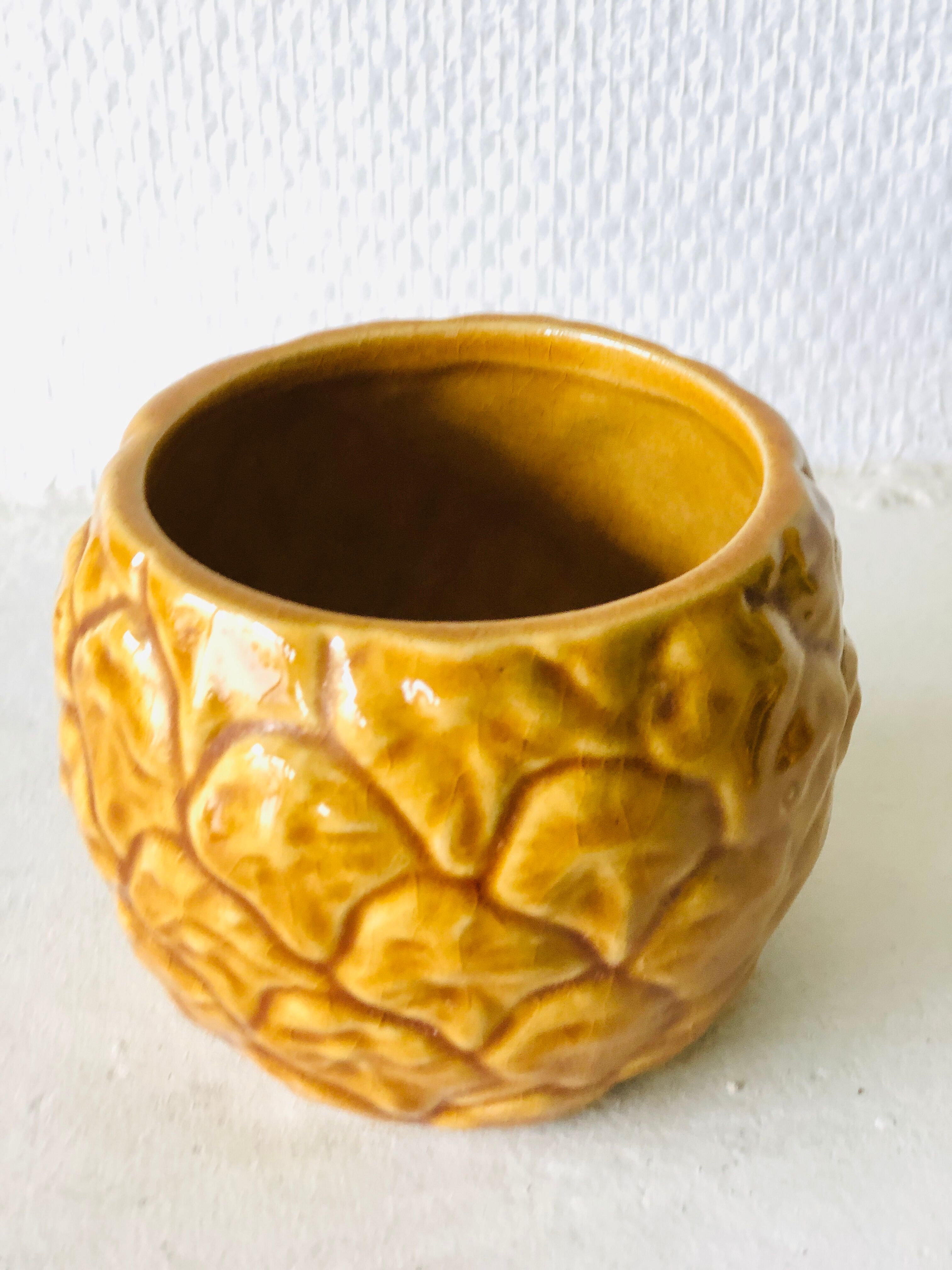 Ceramic slip pot