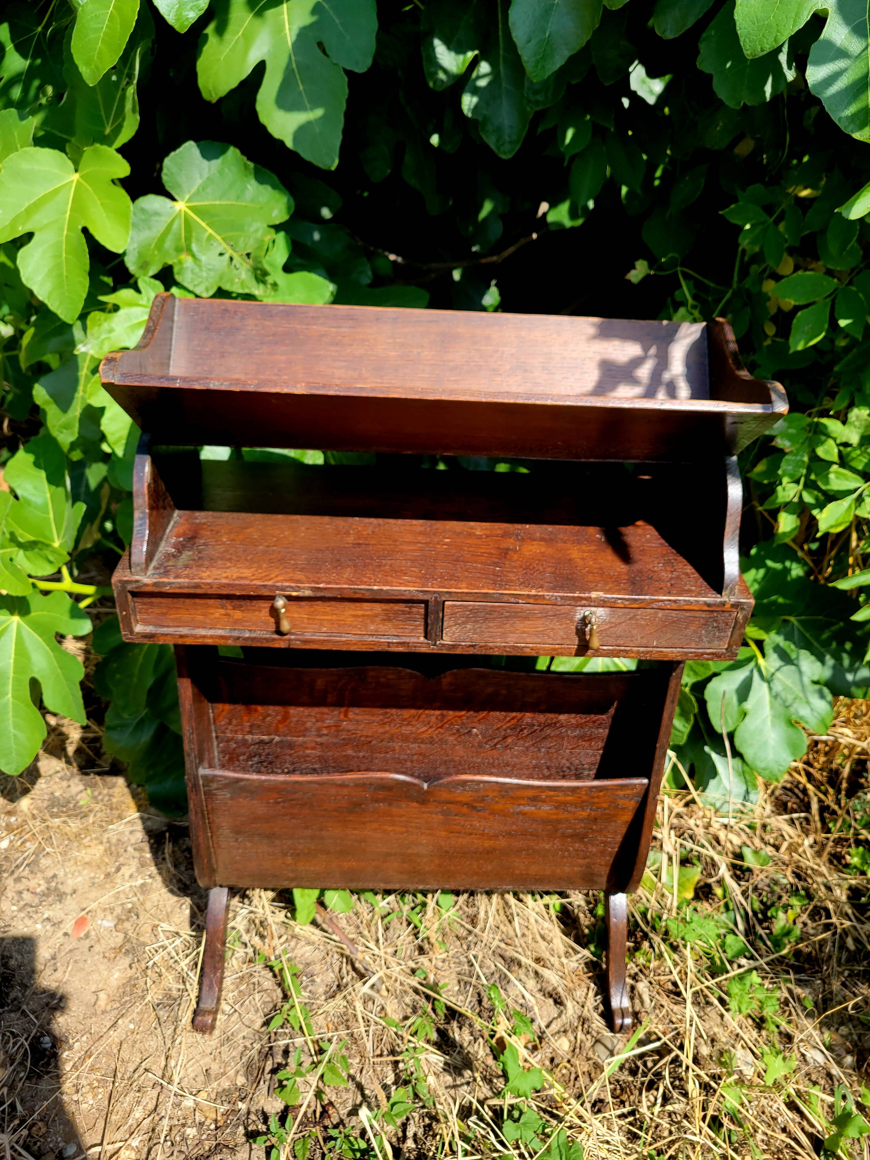 Wooden magazine rack