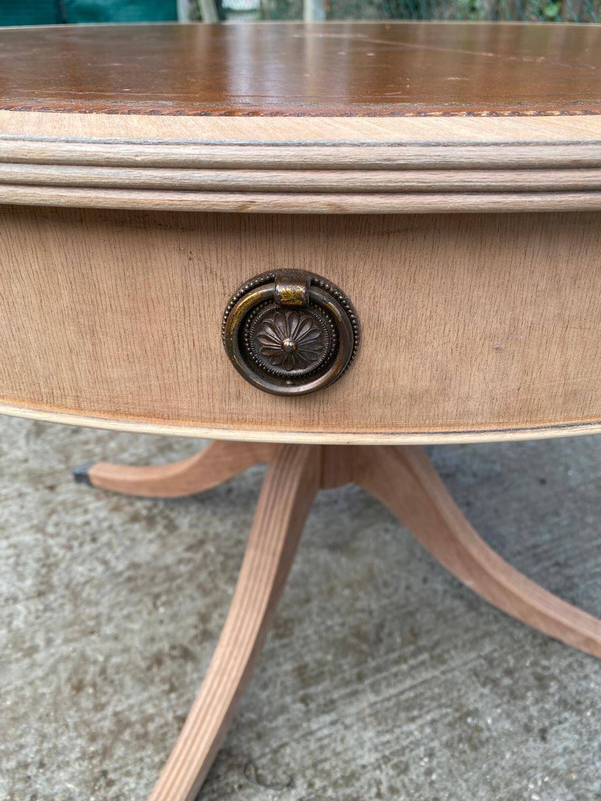 Round extendable table in Empire style, renovated with Bordeaux leather and raw wood, 168cm.