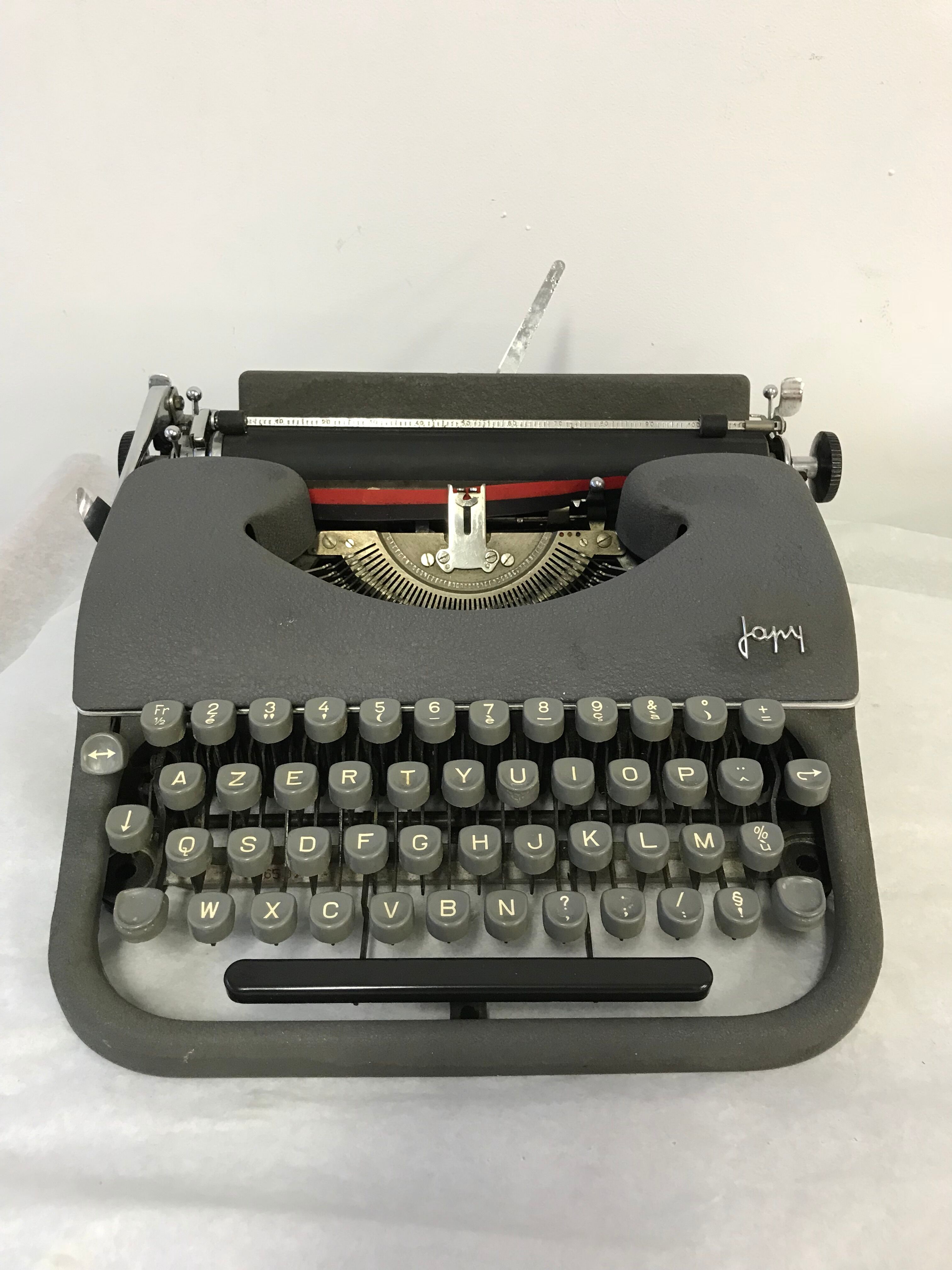 Machine à écrire Japy