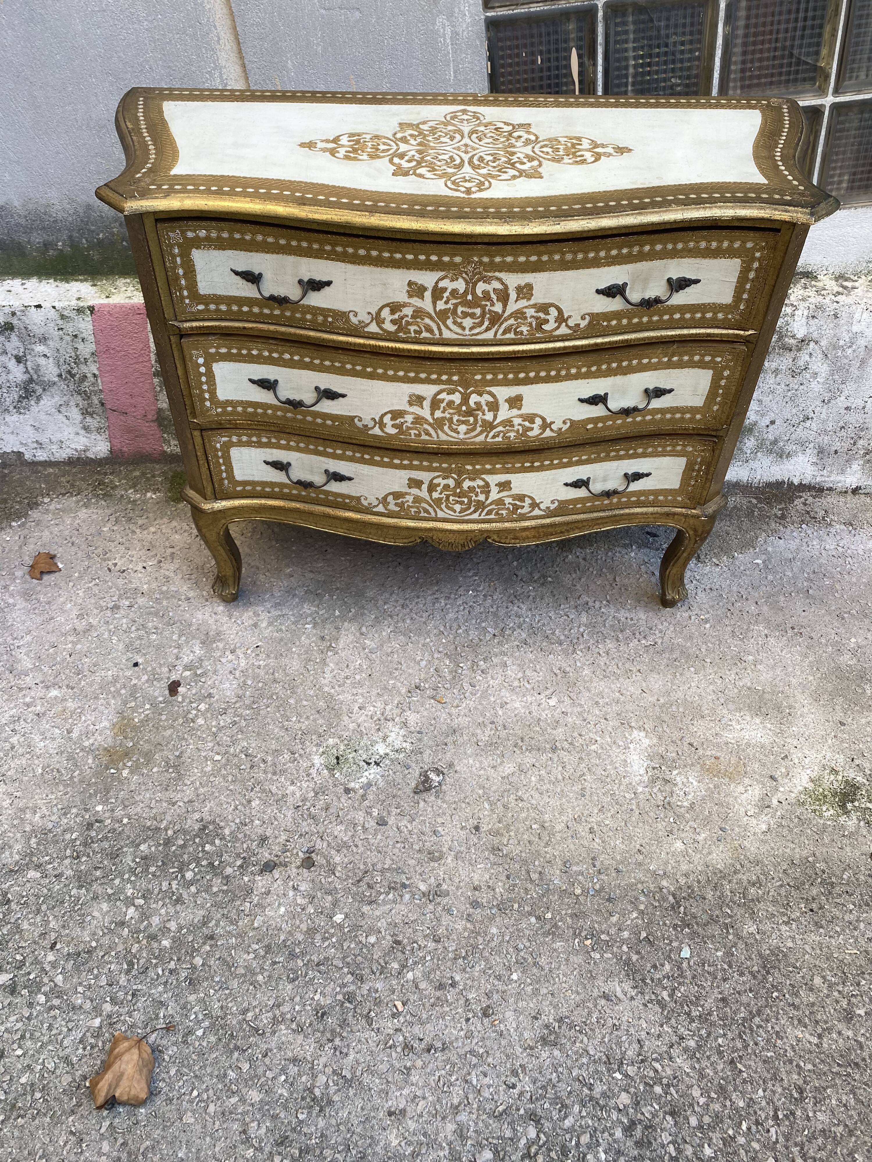 Venetian chest of drawers 3 drawers