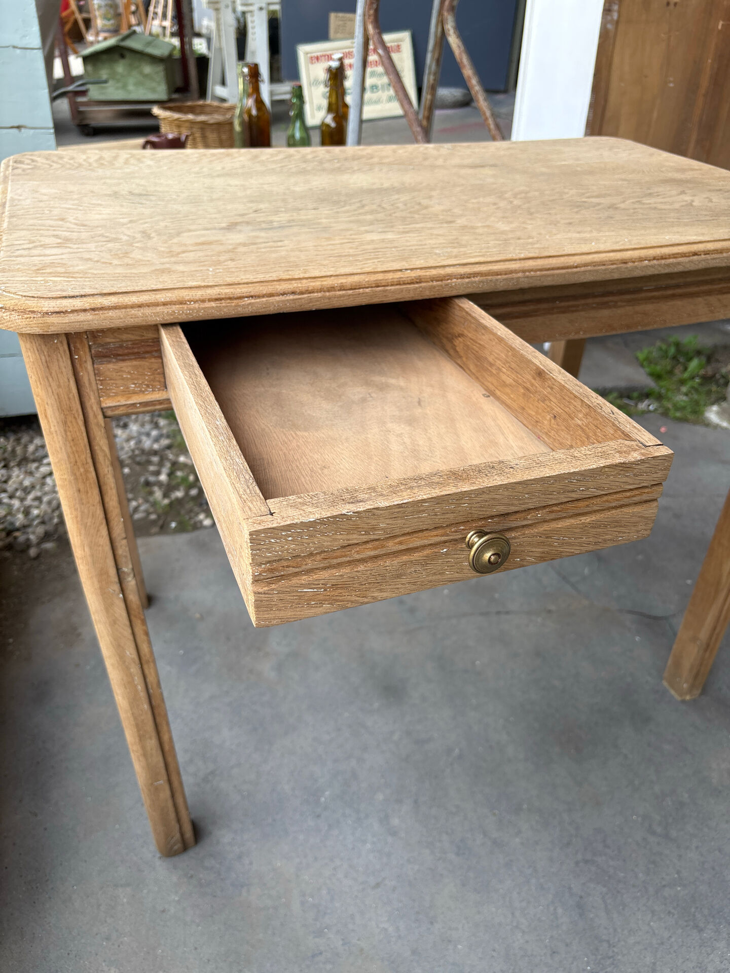 Petite table en chêne