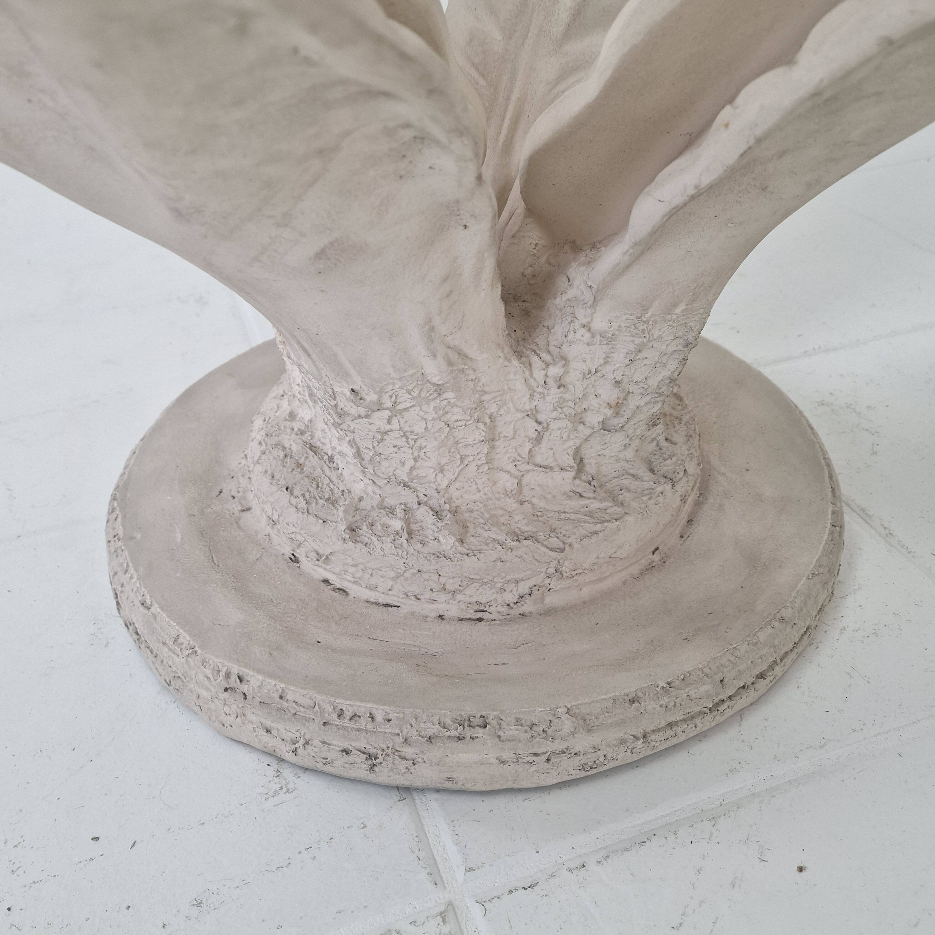 Italian "Flower" Coffee Table in Plaster With Facet Cut Round Plate, 1970s