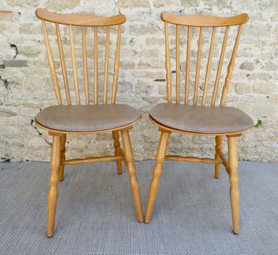 Paire de chaises Baumann, modèle menuet, années 60