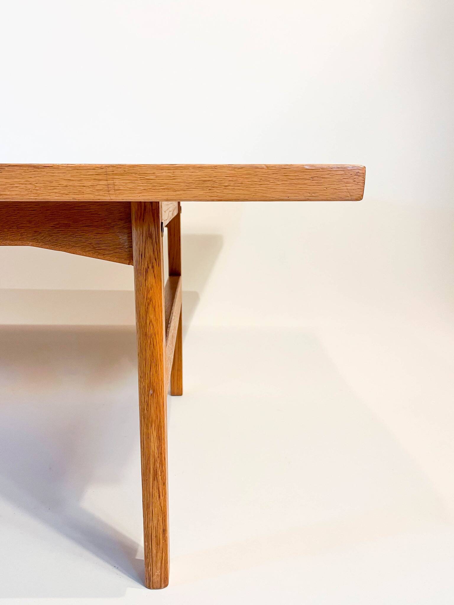 Solid oak coffee table by kindt-larsen for ab seffle mobelfabrik