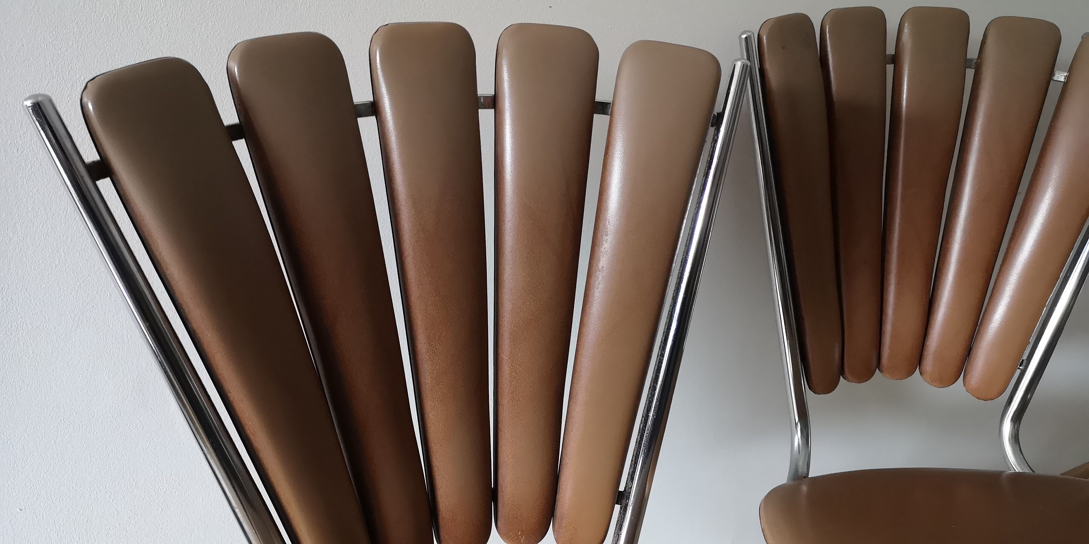 Lot of 4 chairs vintage petals 1970s