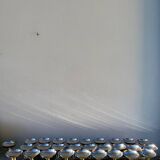 28 coupelles en inox 1970 signé Guy Degrenne