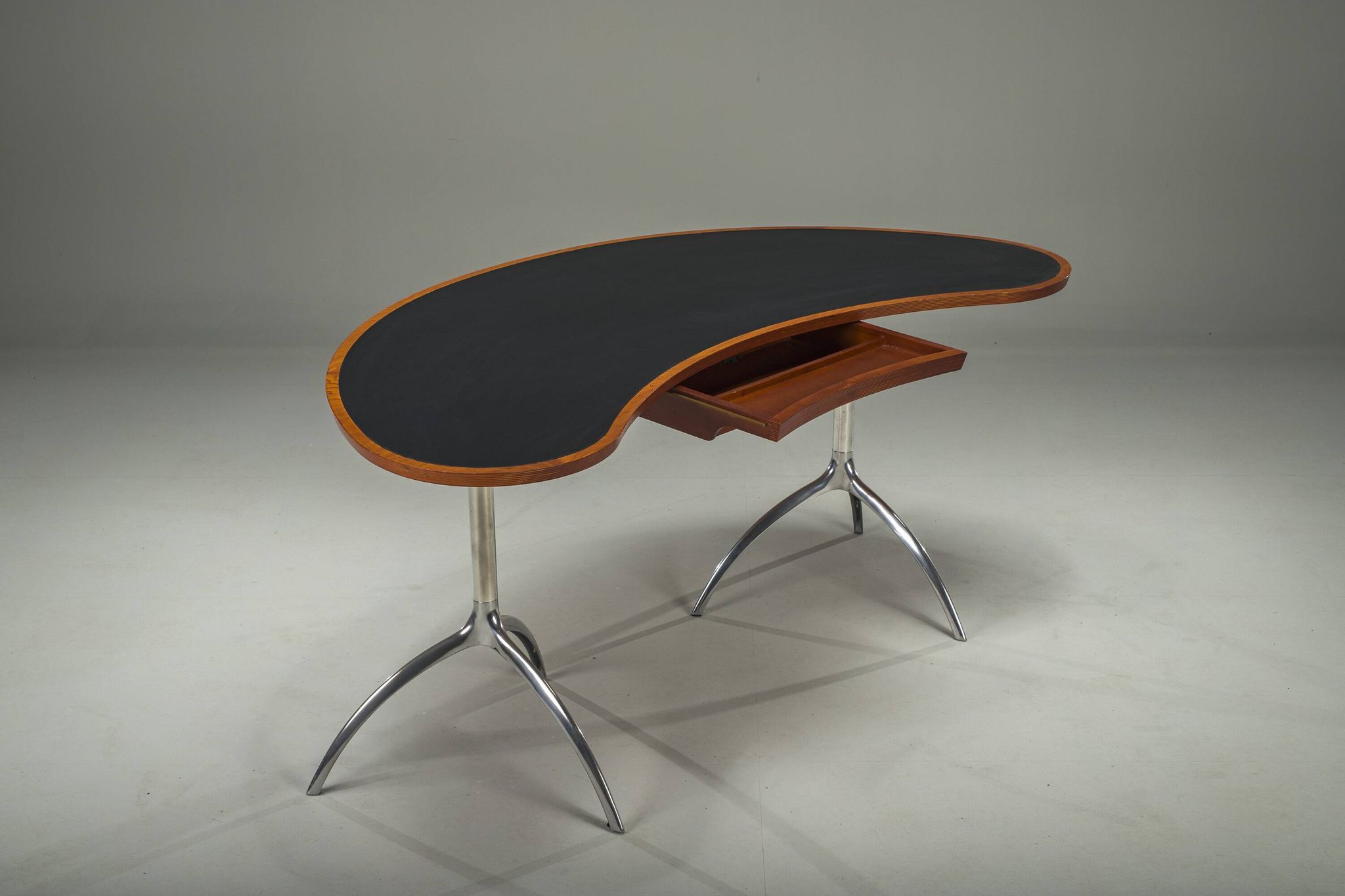Model 909 Tree Table Desk attributed to Paolo Rizzatto for Alias, Italy, 20