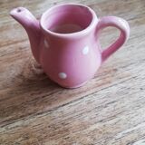 Pichet miniature rose à pois blancs pour dînette ou maison de poupée