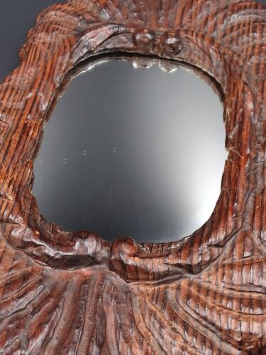 Miroir brutaliste en bois vers 1970