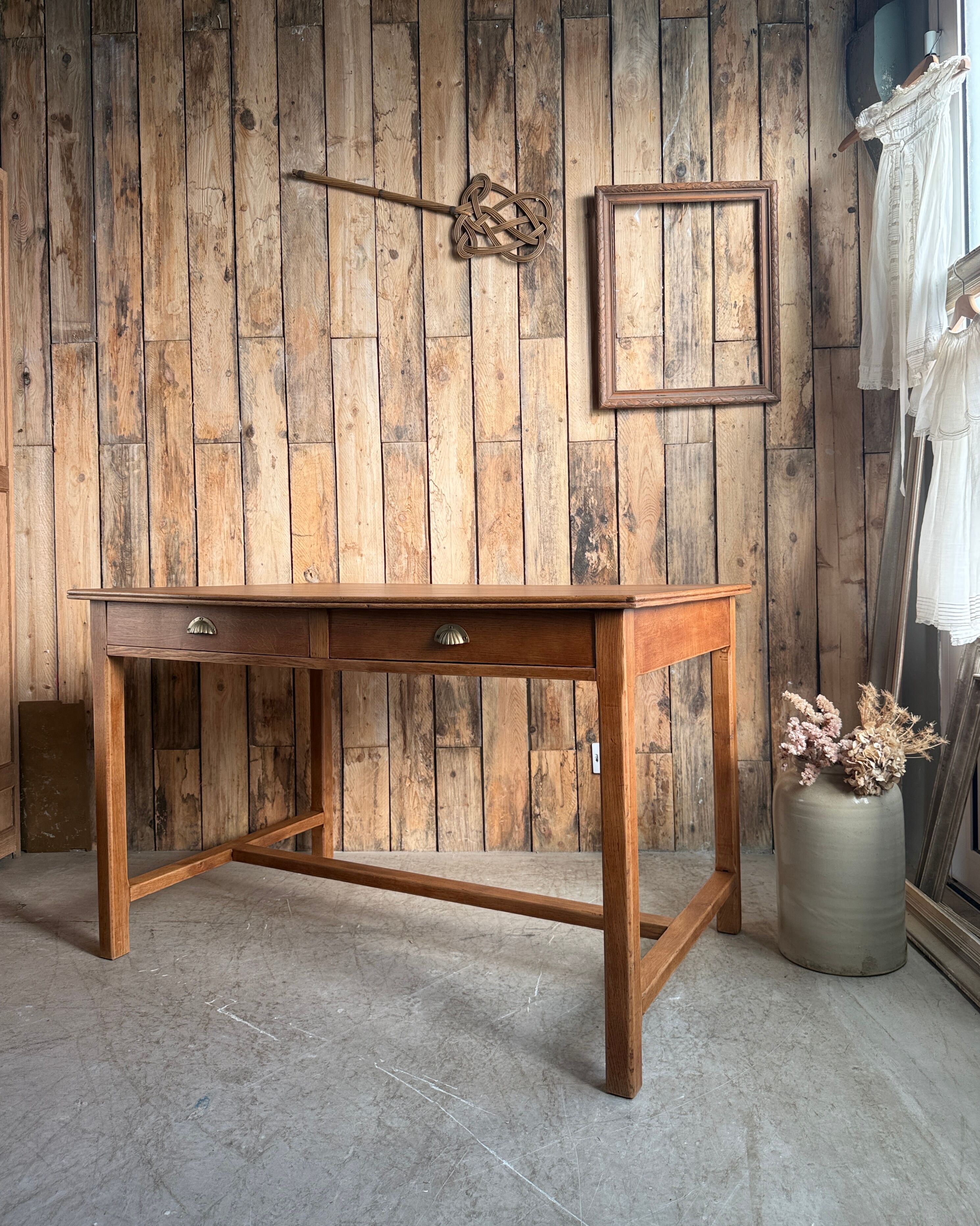 Vintage oak desk from the 1950s (renovated)
