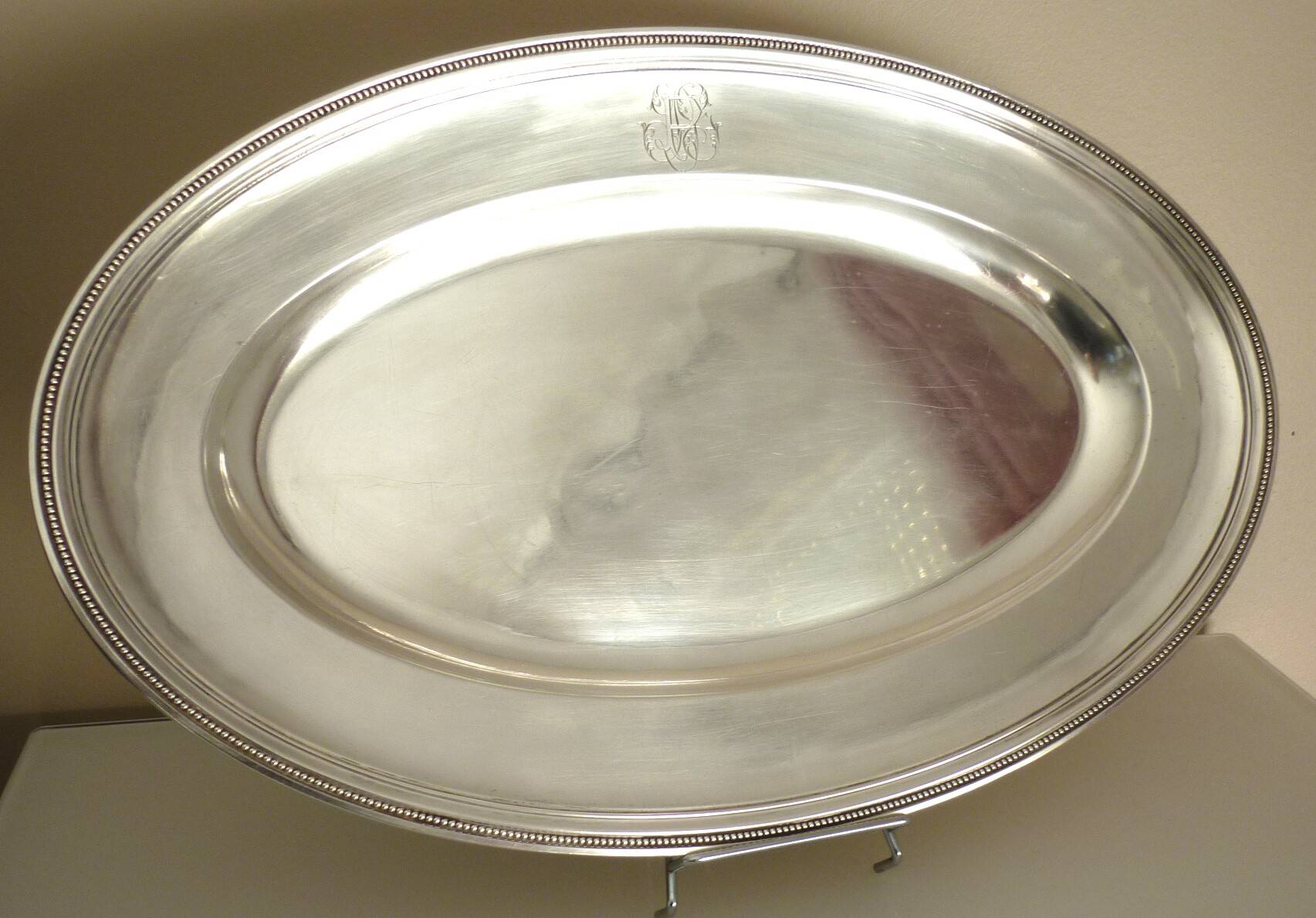Oval dish, silver-plated metal, Christofle goldsmith, pearl frieze model, 49cm