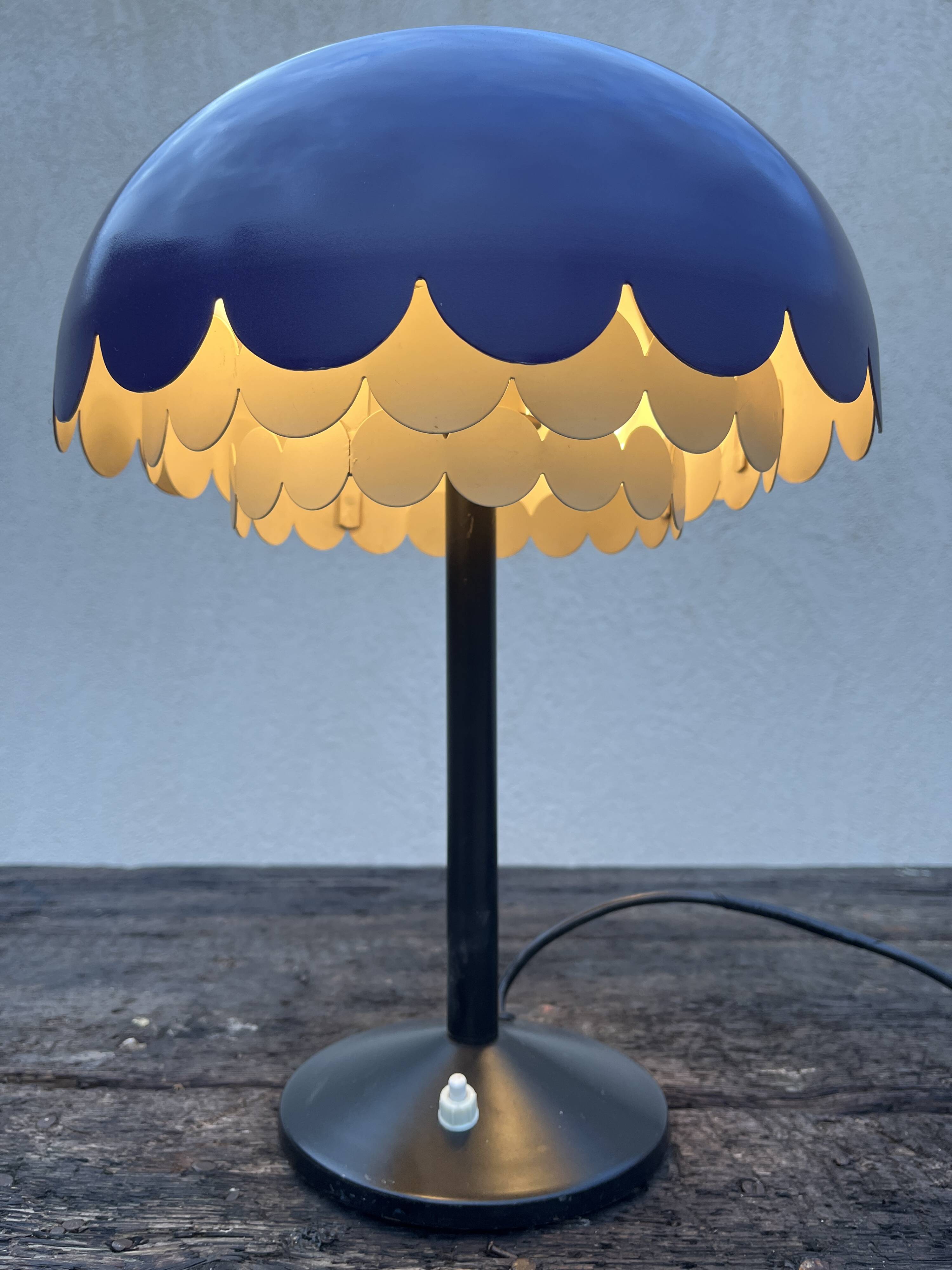 Dora Litchwerken designer lamp