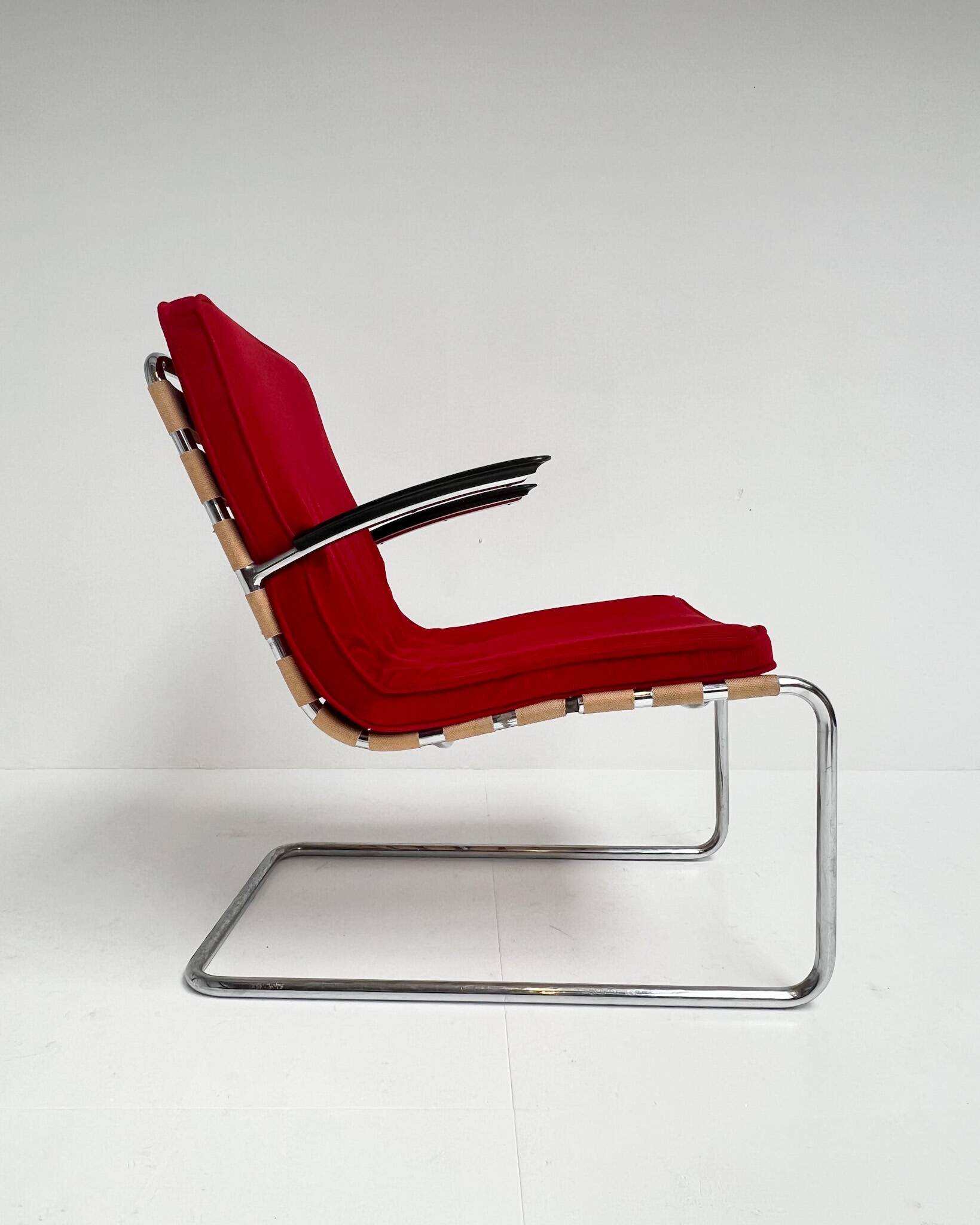 Zeer unieke Gispen 411 fauteuil uit de 1930’s. Uniek, omdat dit model sinds