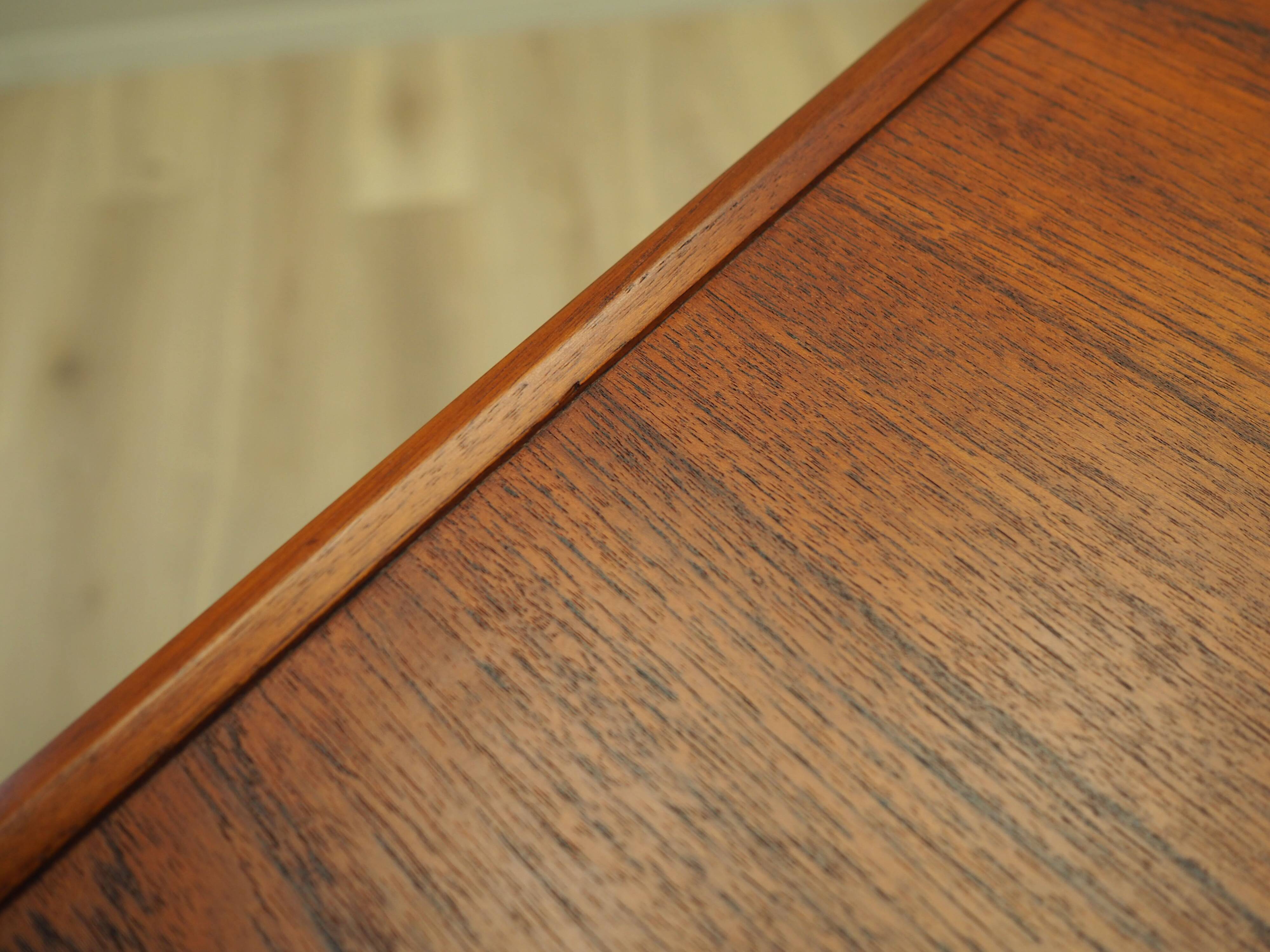 Buffet haut en teck, design danois, années 1960, fabrication : Westergaards Møbelfabrik