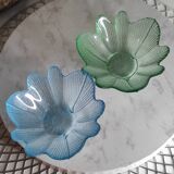 Flower-shaped glass bowls
