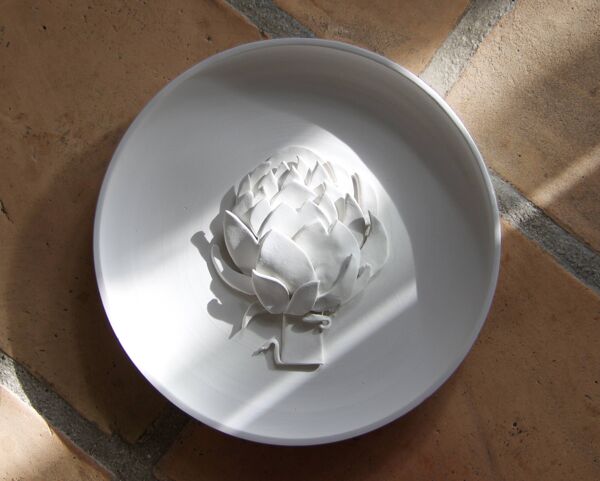 Centre de table en faïence blanche