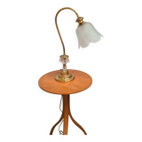 Large brass lamp with tassels 1970 to 80 and opaque molded glass, very good condition, electric ok, elegant